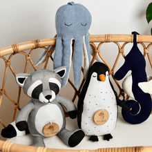 Lade das Bild in den Galerie-Viewer, Pepe der Pinguin