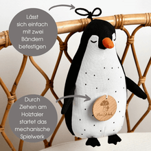 Lade das Bild in den Galerie-Viewer, Pepe der Pinguin