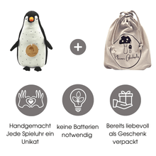 Lade das Bild in den Galerie-Viewer, Pepe der Pinguin