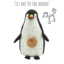 Lade das Bild in den Galerie-Viewer, Pepe der Pinguin